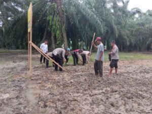 Polsek Besitang Polres Langkat Manfaatkan Lahan Kosong, Dukung Program Ketahanan Pangan - Nusaberita.live