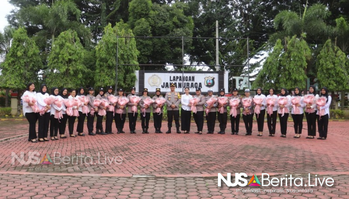 Spesial Hari Ibu, Kapolres Langkat Berikan Apresiasi untuk Polwan dan PHL Wanita - Nusaberita.Live