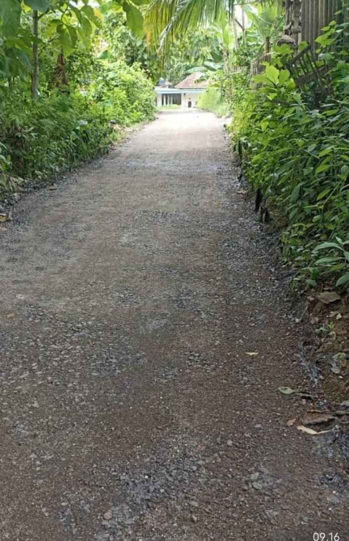 Proyek Jalan Lapen di Tanah Merah Bangkalan Diduga Sarat Penyimpangan dan Minim Transparansi - Nusaberita