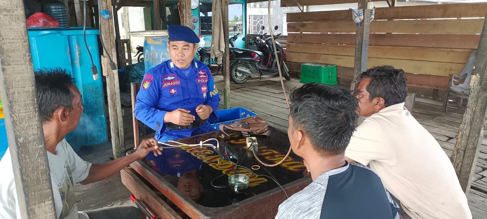 Sambangi Masyarakat Nelayan Personil Satuan Polairud Polres Langkat - Nusaberita