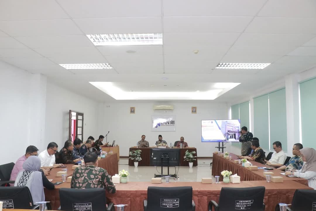 Bupati Tanjab Barat Kunjungi LAN Bandung untuk Persiapan Seleksi Jabatan Eselon Dua - Nusaberita